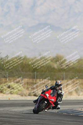 media/Oct-30-2025-Racers Edge (Thu) [[dabbdaf680]]/3-B Group/Session 2 Turn 2/